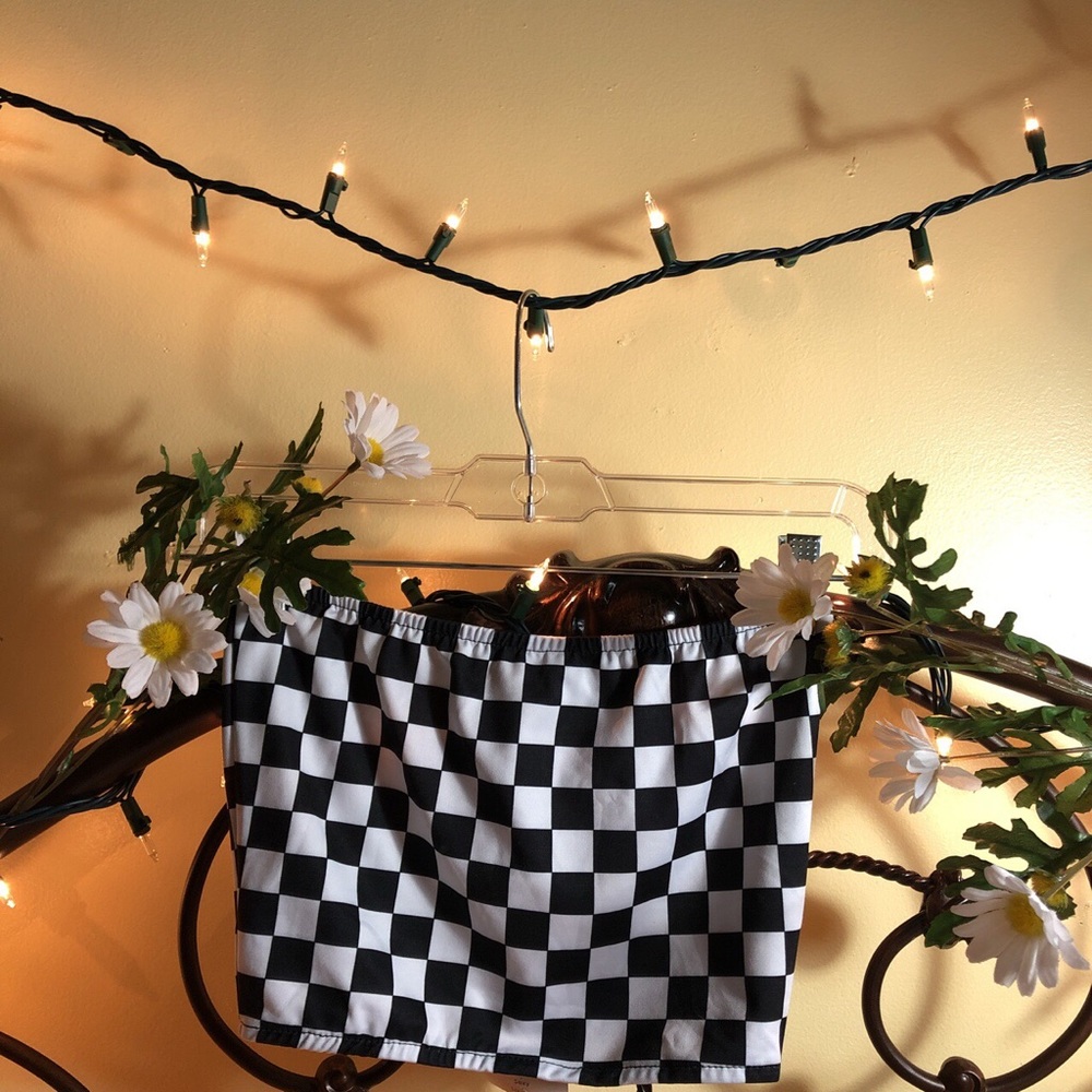 soft & comfy stretchy checkered tube top! ๐๐ค - Picture 3 of 4